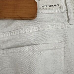 Calvin Klein White Cropped Straight-Leg Jeans | Size 10